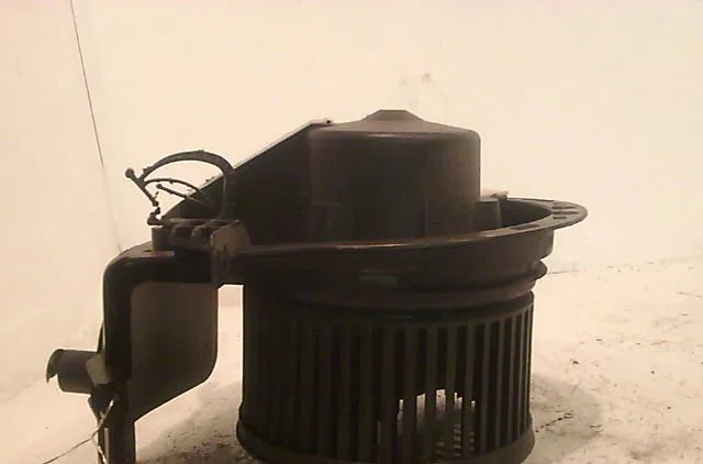 Ventilateur de chauffage VOLKSWAGEN POLO III 1997 occasion
