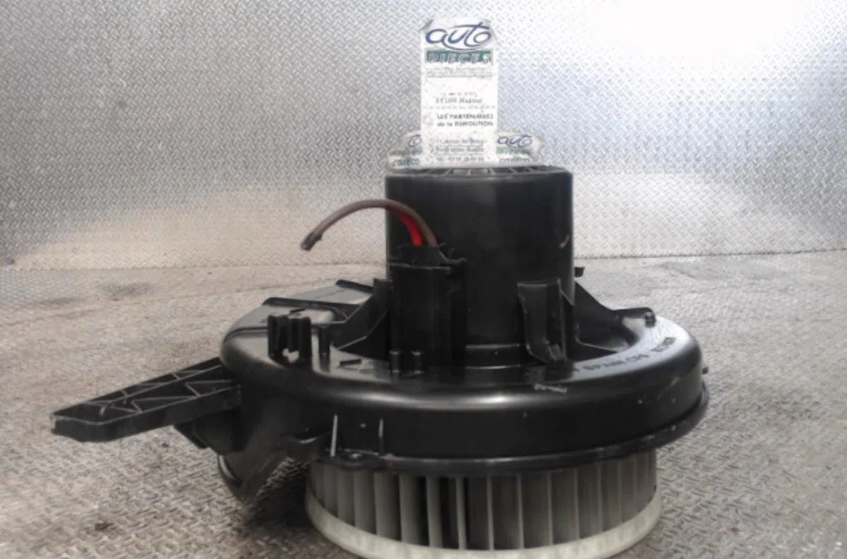 Ventilateur de chauffage Volkswagen POLO V (6R1, 6C1) 1.2 tsi 16v (2014-2017) 5 portes occasion