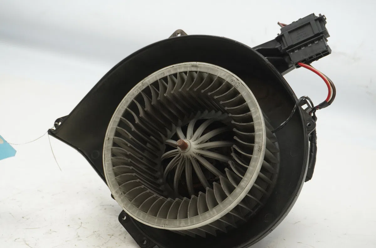 Ventilateur de chauffage Volkswagen POLO V (6R1, 6C1) 1.6 tdi (2009) 5 portes occasion