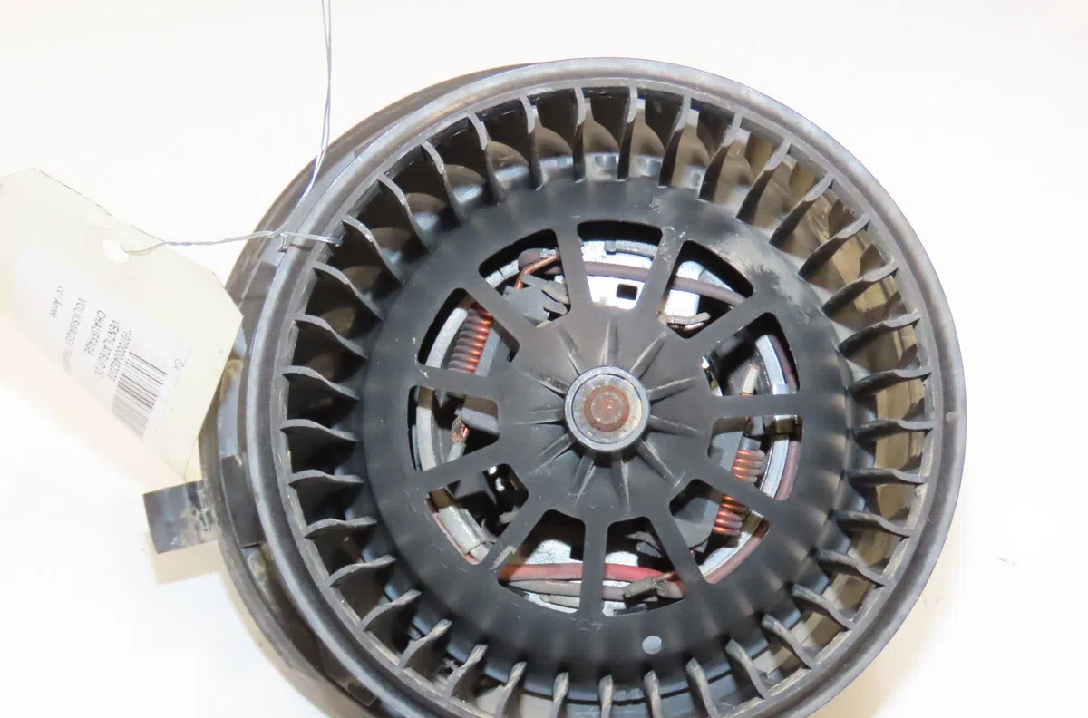 Ventilateur de chauffage Volkswagen TRANSPORTER V Autobus-Autocar (7HB, 7HJ, 7EB, 7EJ) 1.9 tdi (2003-2009) occasion