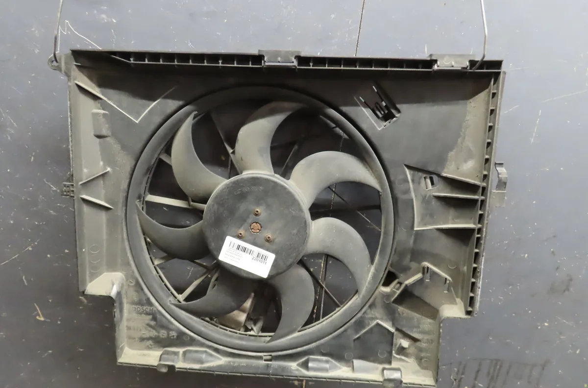 Ventilateur de refroidissement BMW SERIE 1 E88 2012 occasion