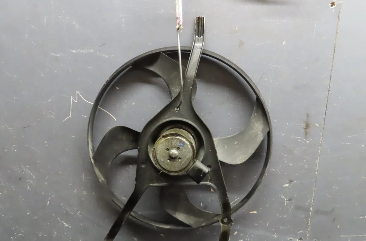 Ventilateur de refroidissement Citroen C3 I (FC_, FN_) 1.4 i (2002-2010) 5 portes occasion