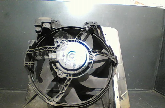 Ventilateur de refroidissement Citroën C3 II (SC_) 1.4 hdi 70 (sc8hzc, sc8hr0, sc8hp4) (2009) 5 portes occasion