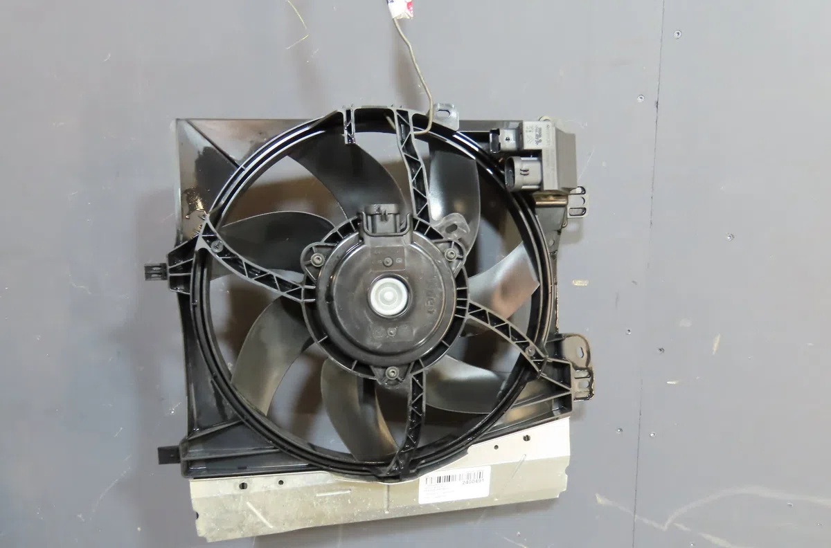 Ventilateur de refroidissement Citroen C3 II (SC_) 1.4 hdi 70 (sc8hzc, sc8hr0, sc8hp4) (2009) 5 portes occasion