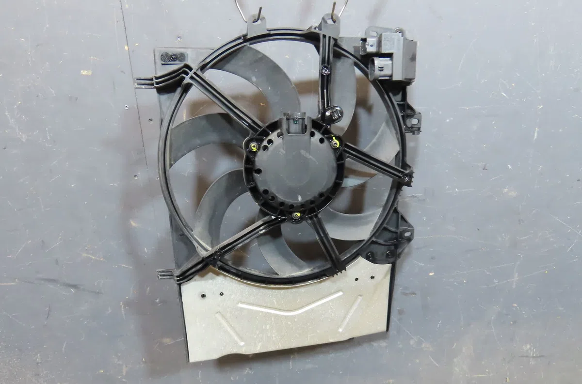 Ventilateur de refroidissement Citroën C3 III (SX) 1.2 thp 110 (2016) occasion