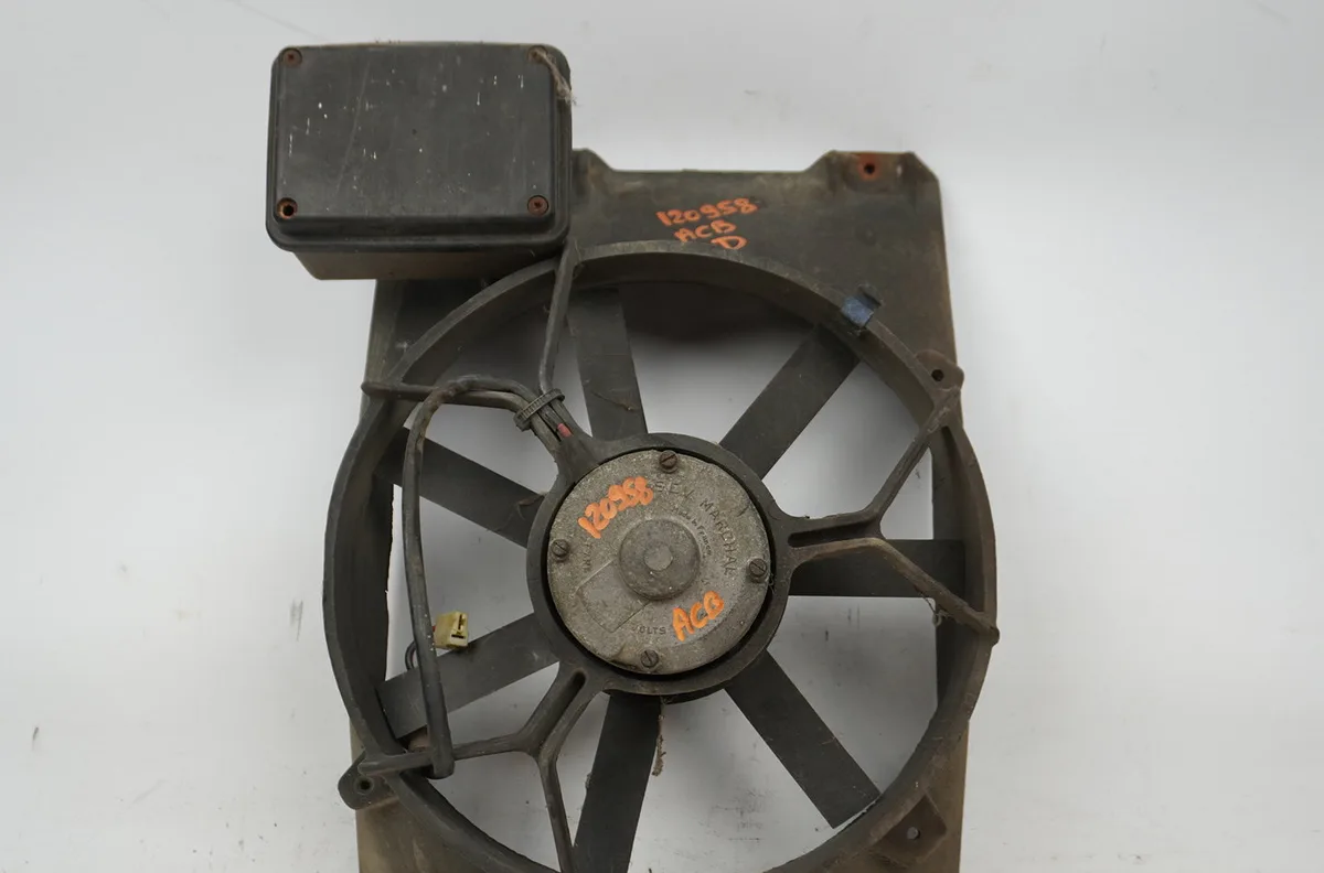 Ventilateur de refroidissement d Renault MASTER I Camionnette (T__) 28-35 2.4 d (1980-1989) occasion