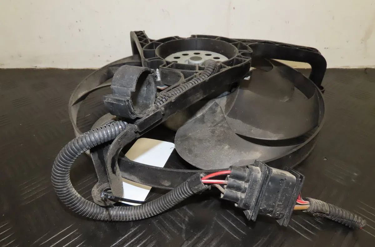 Ventilateur de refroidissement d Volkswagen NEW BEETLE Décapotable (1Y7) 1.9 tdi (2003-2010) occasion