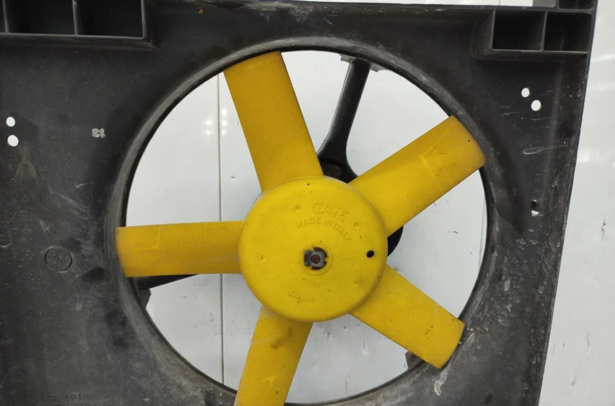Ventilateur de refroidissement FORD FIESTA 4 PHASE 2 occasion