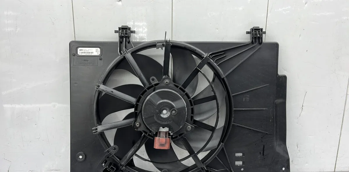 Ventilateur de refroidissement FORD FIESTA 6 PHASE 2 occasion