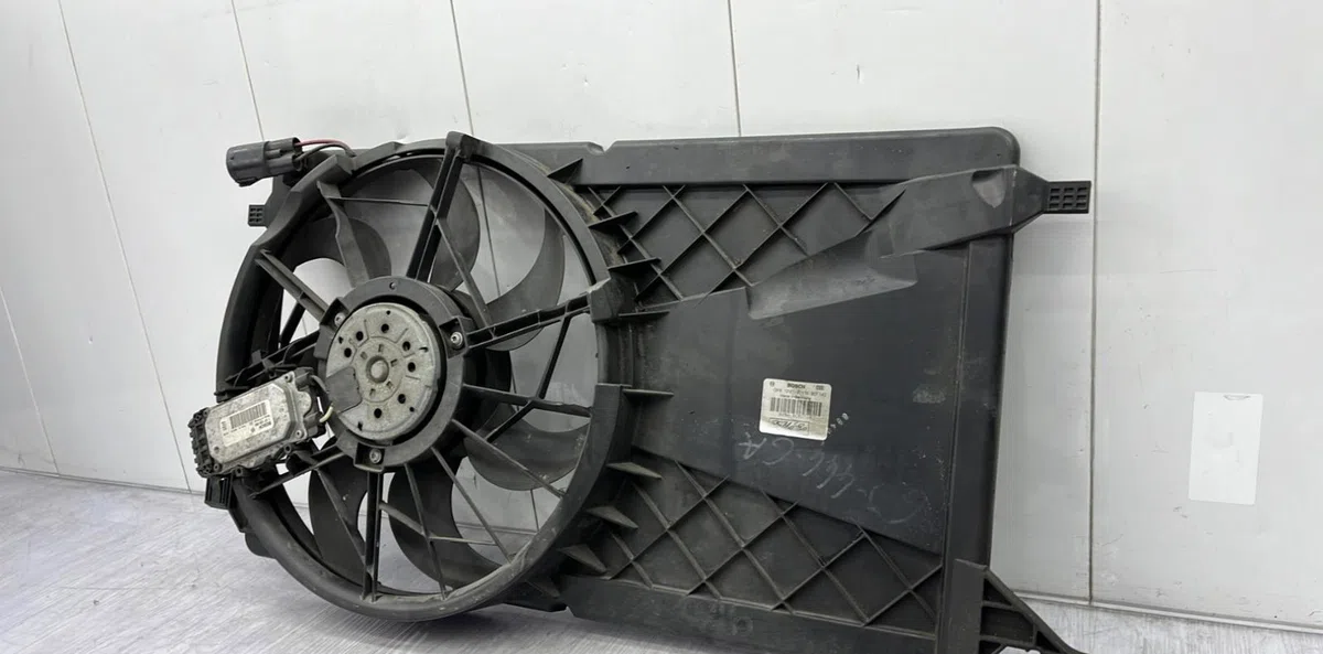 Ventilateur de refroidissement FORD FOCUS 2 PHASE 2 occasion