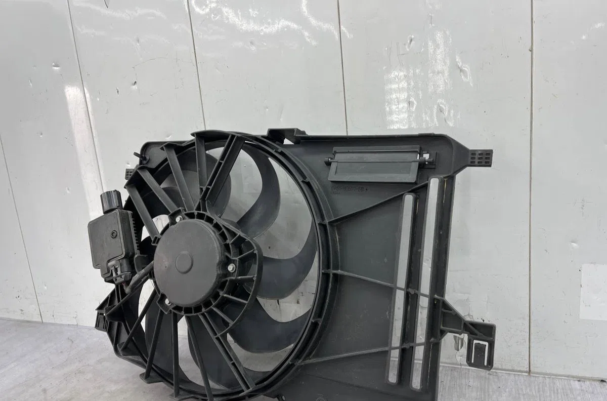Ventilateur de refroidissement FORD FOCUS 3 PHASE 1 occasion