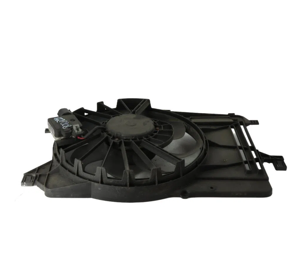 Ventilateur de refroidissement Ford FOCUS III A trois volumes 1.6 tdci (2010) occasion