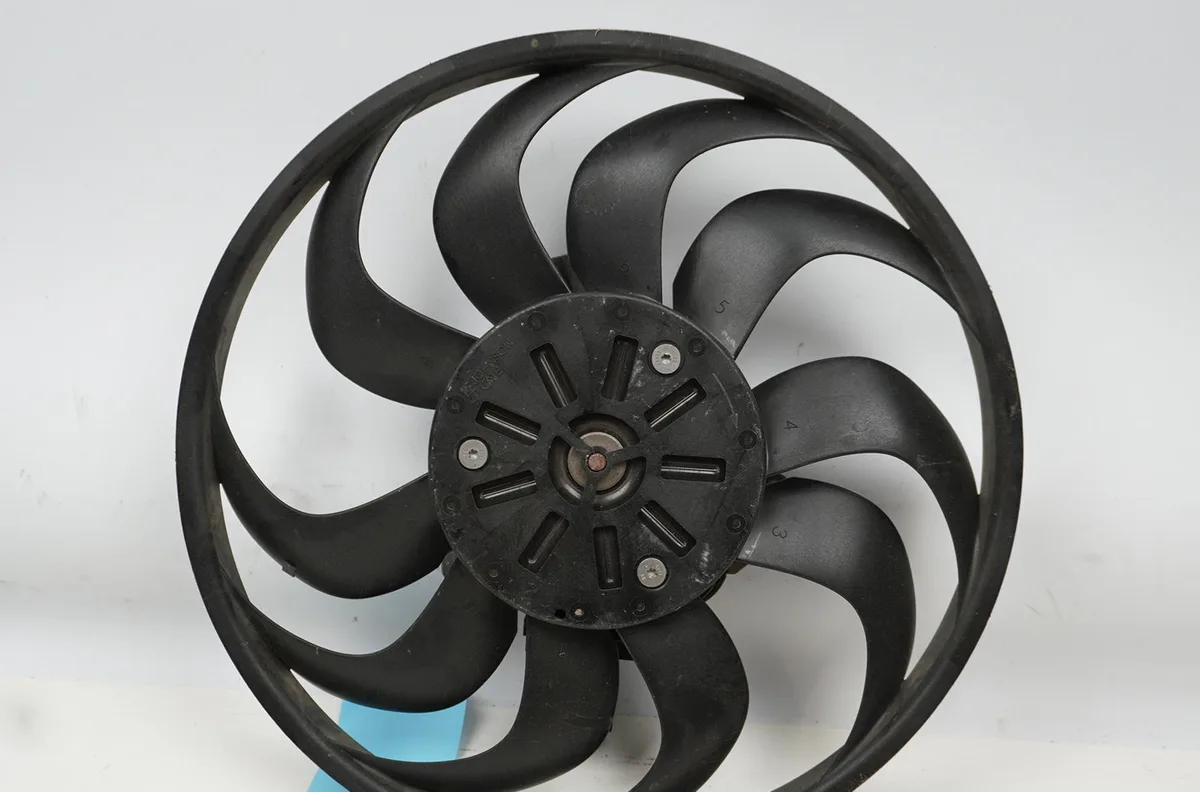 Ventilateur de refroidissement g Renault TRAFIC III Camionnette (FG_) 2.0 dci 130 (fgmy) (2021) occasion