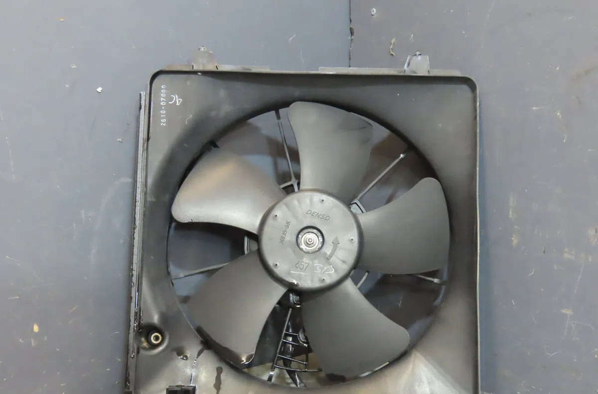 Ventilateur de refroidissement Honda CIVIC VIII Hatchback (FN, FK) 1.8 (fn1, fk2) (2005) occasion