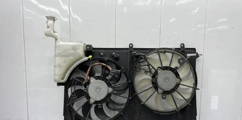 Ventilateur de refroidissement MITSUBISHI OUTLANDER 3 PHASE 2 occasion