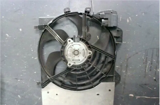 Ventilateur de refroidissement Peugeot 2008 I (CU_) 1.6 vti (2013) occasion