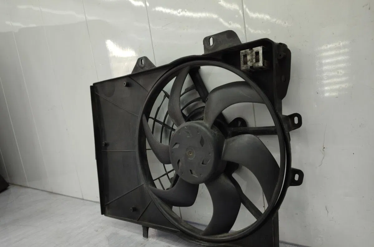 Ventilateur de refroidissement PEUGEOT 208 1 PHASE 1 occasion