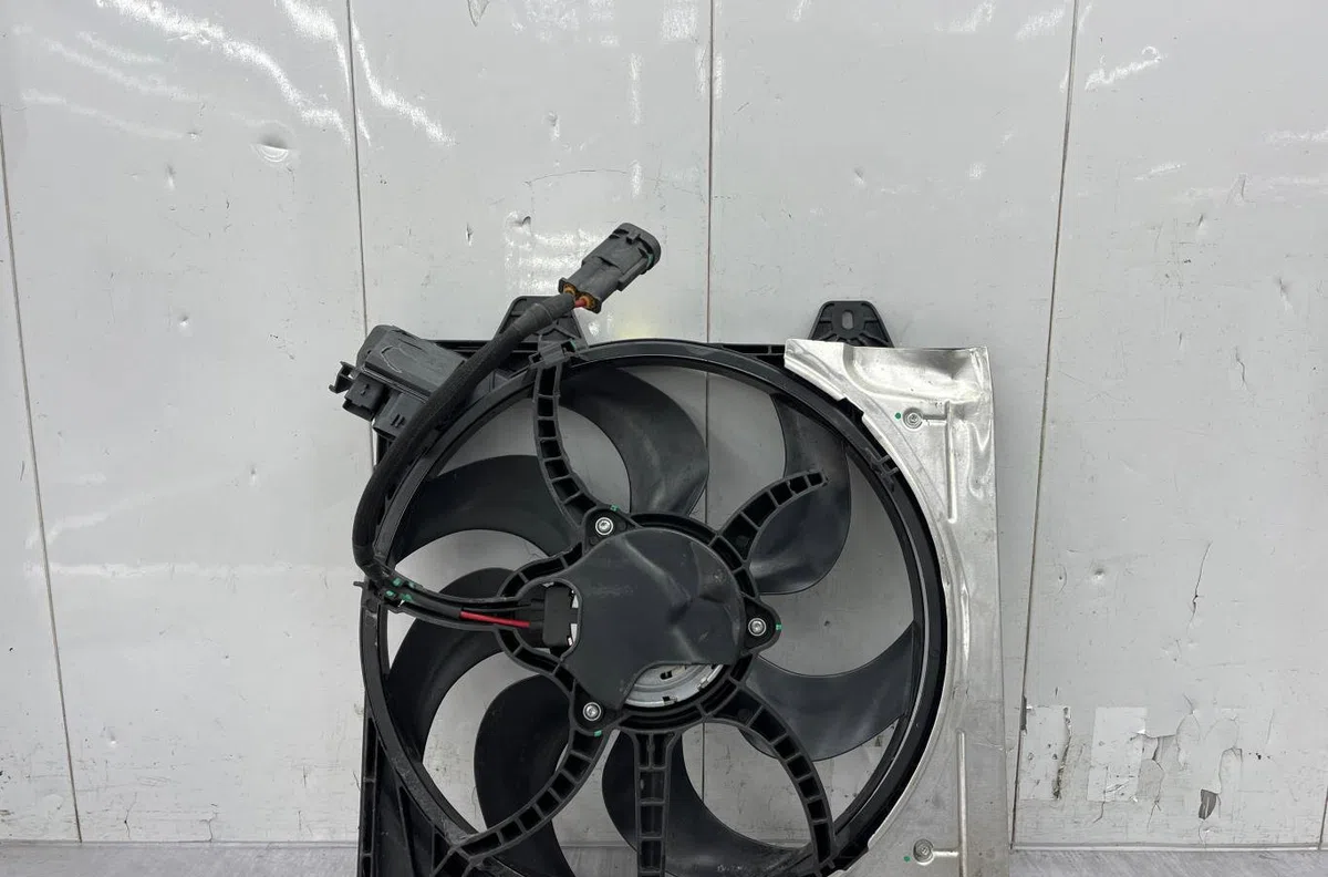 Ventilateur de refroidissement PEUGEOT 208 2 occasion