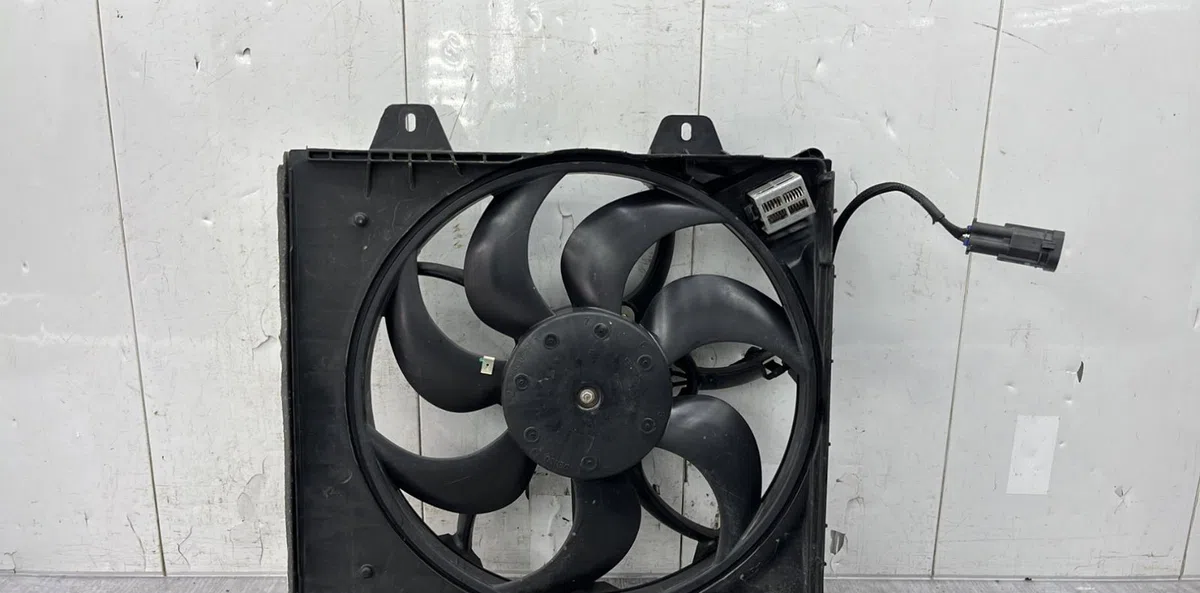 Ventilateur de refroidissement PEUGEOT 208 2 occasion