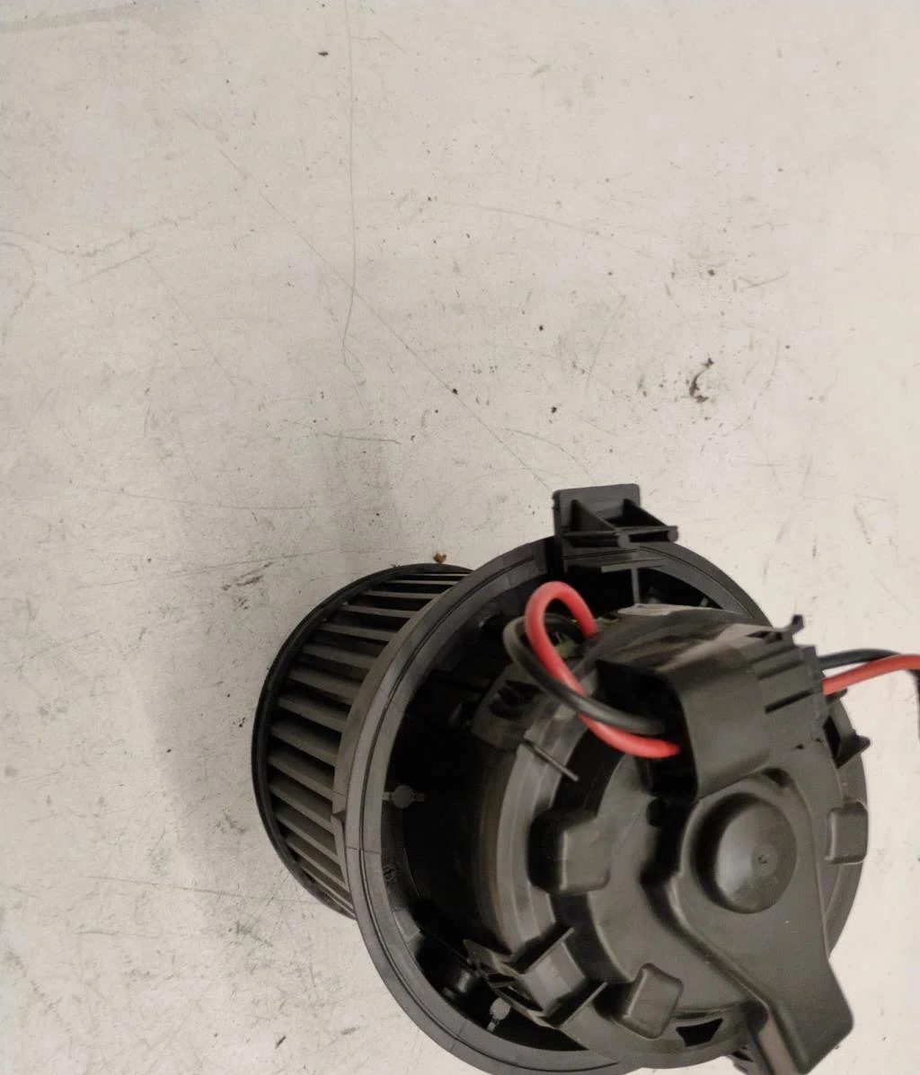 Ventilateur de refroidissement Peugeot 208 I (CA_, CC_) 1.6 bluehdi 100 (2015) 5 portes occasion