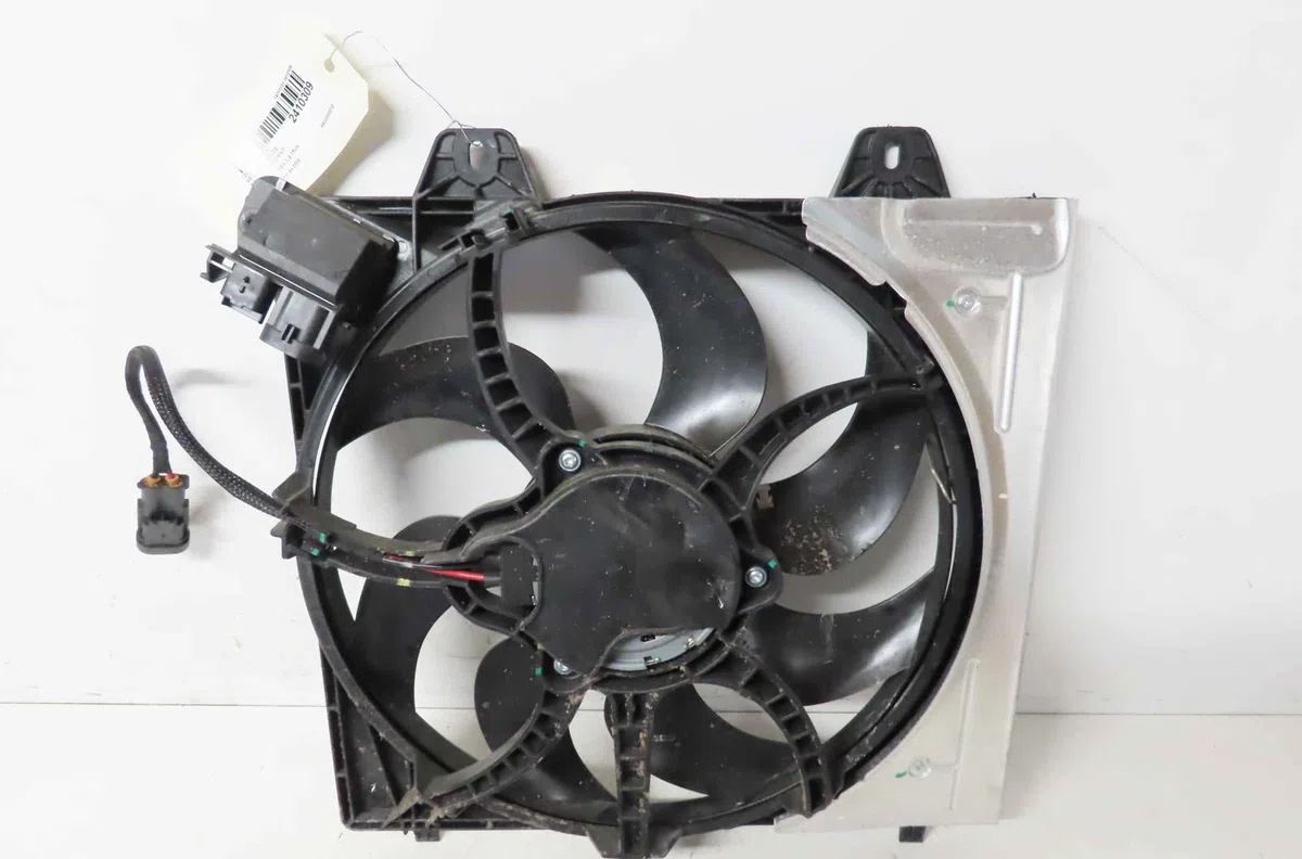 Ventilateur de refroidissement PEUGEOT 208 II occasion