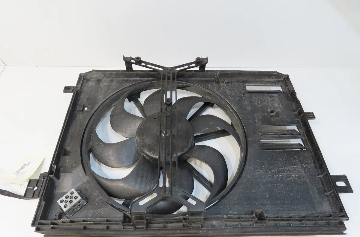 Ventilateur de refroidissement Peugeot 3008 SUV (MC_, MR_, MJ_, M4_) 1.5 bluehdi 130 (2018) 5 portes occasion