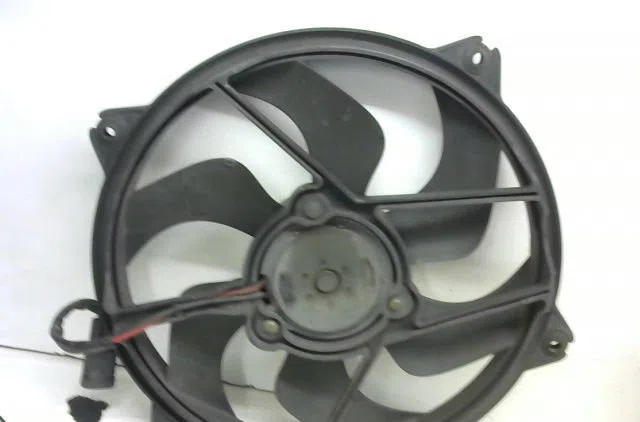 Ventilateur de refroidissement Peugeot 307 (3A-C) 1.6 16v (2000-2007) 5 portes occasion