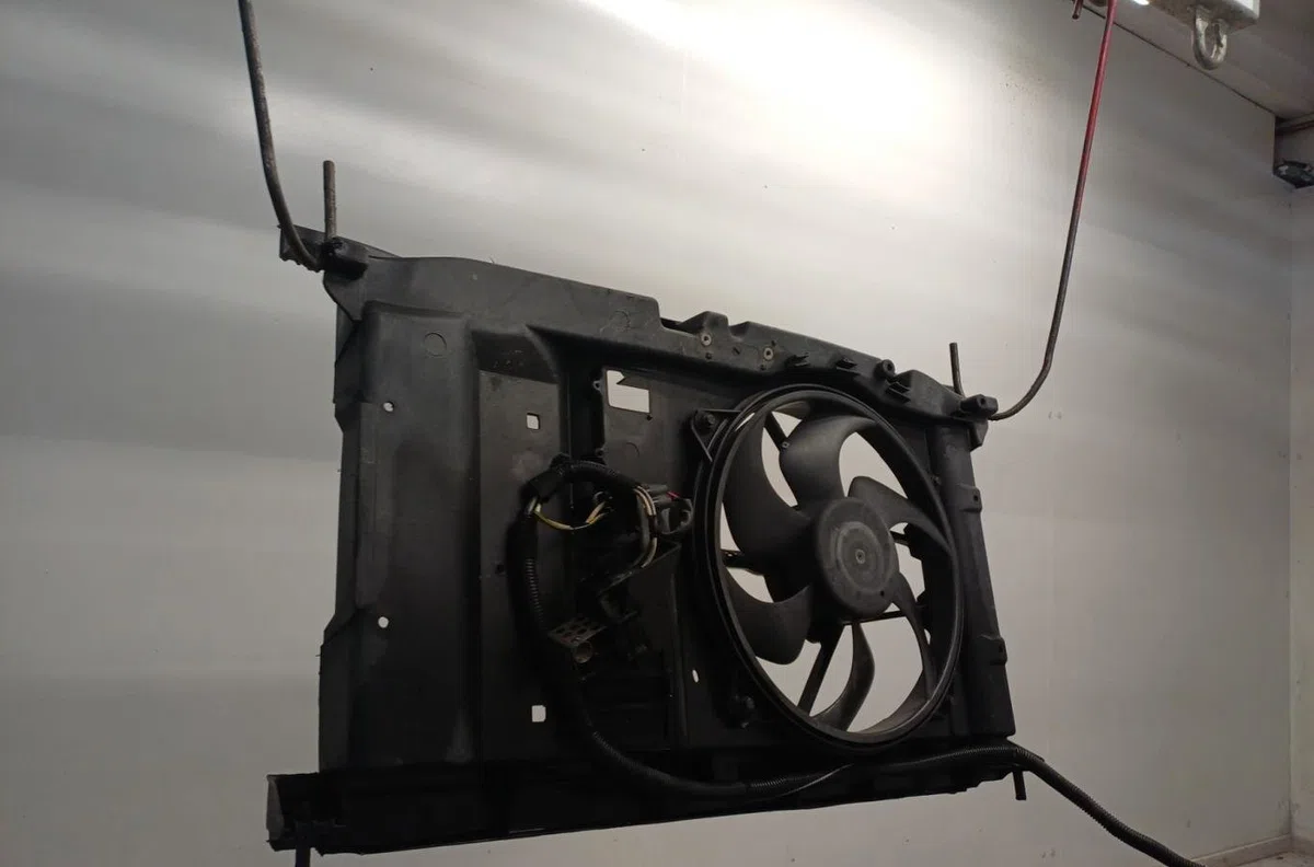 Ventilateur de refroidissement PEUGEOT 307 PHASE 1 CABRIOLET occasion