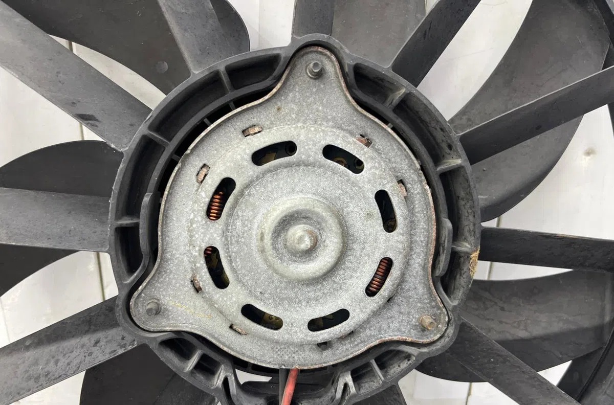 Ventilateur de refroidissement PEUGEOT 307 PHASE 2 CABRIOLET occasion