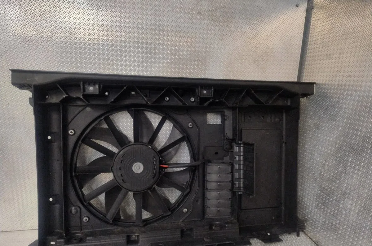 Ventilateur de refroidissement Peugeot 308 I (4A_, 4C_) 1.6 16v (2007-2014) 5 portes occasion