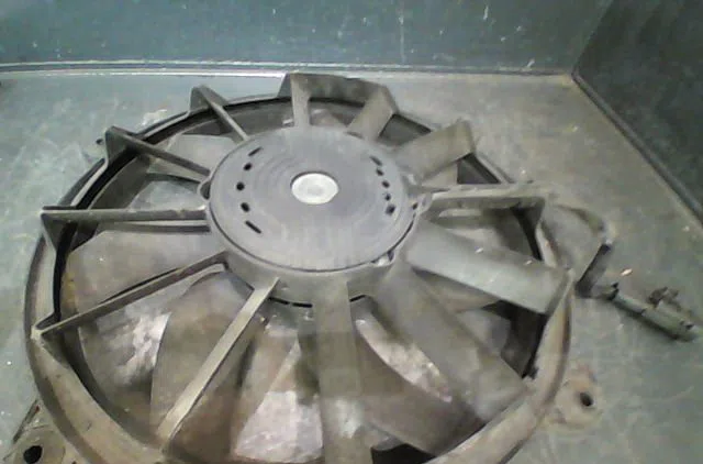 Ventilateur de refroidissement Peugeot 308 I (4A_, 4C_) 1.6 hdi (2007-2014) 5 portes occasion