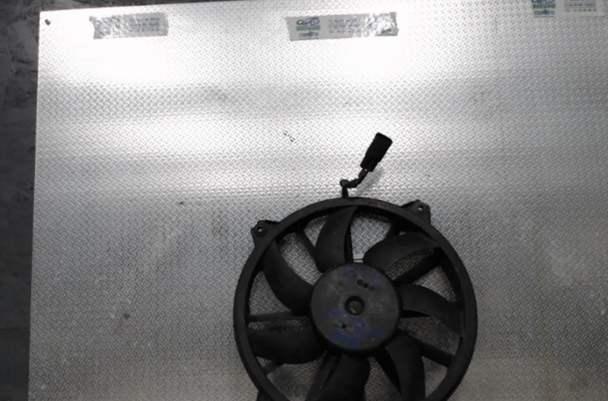 Ventilateur de refroidissement Peugeot 308 I (4A_, 4C_) 1.6 hdi (2007-2014) 5 portes occasion