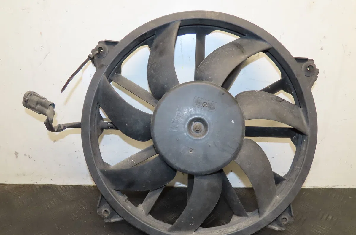 Ventilateur de refroidissement Peugeot 308 I (4A_, 4C_) 1.6 hdi (2007-2014) 5 portes occasion