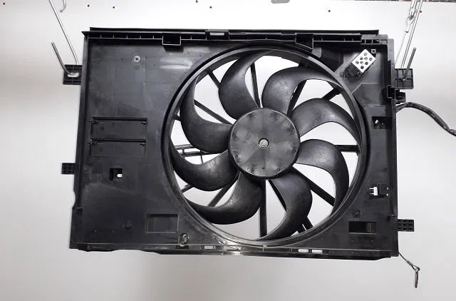 Ventilateur de refroidissement Peugeot 5008 II (MC_, MJ_, MR_, M4_) 1.2 (mrhnyh, mrhnyw, mrhnsj, mrhnsu, mrhnsm) (2016) 