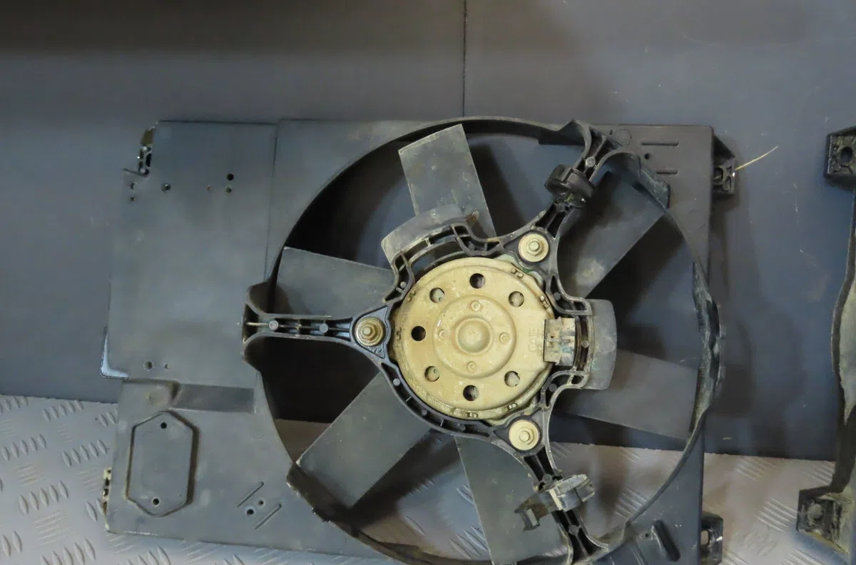 Ventilateur de refroidissement Peugeot BOXER Camionnette (244) 2.0 hdi (2002-2006) occasion