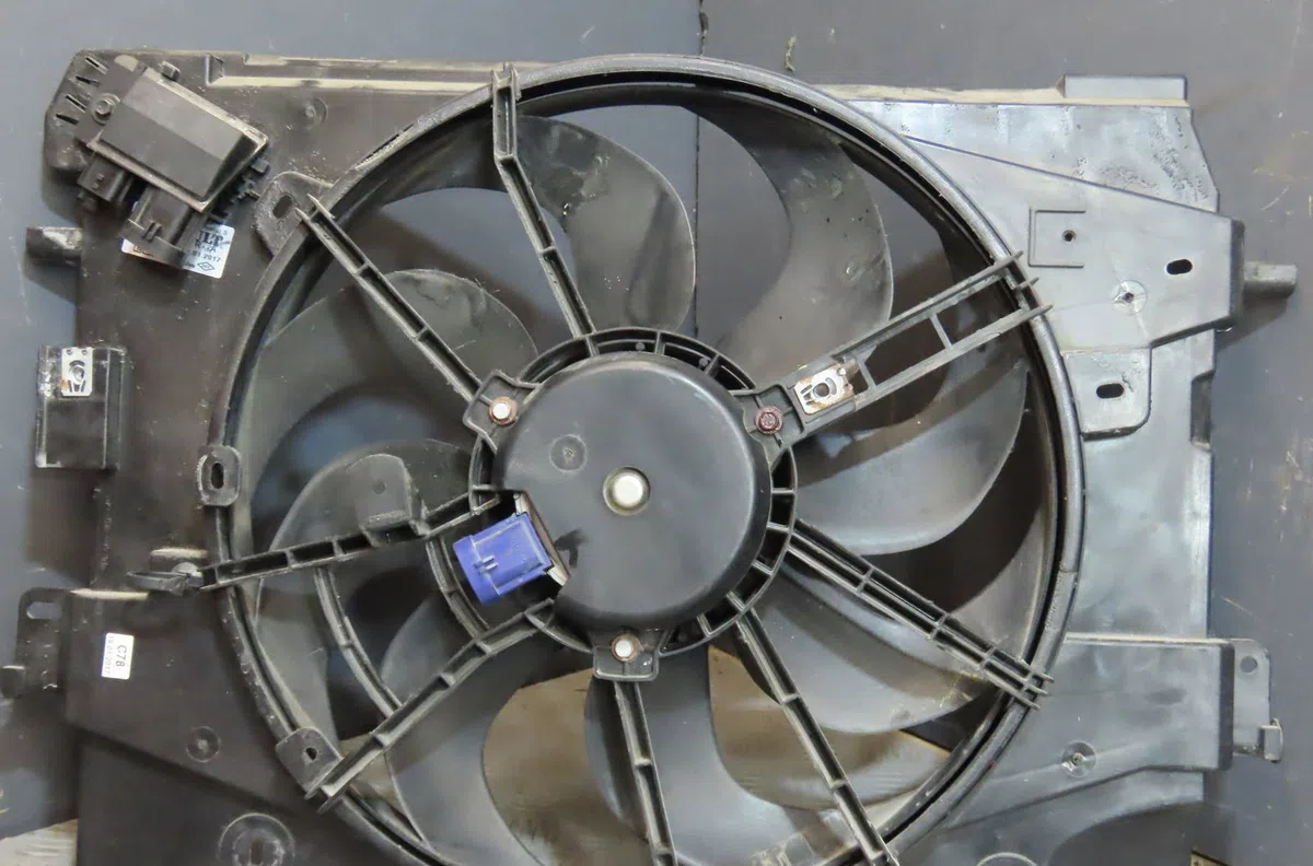Ventilateur de refroidissement Renault CAPTUR I (J5_, H5_) 1.5 dci 110 (2015) 5 portes occasion