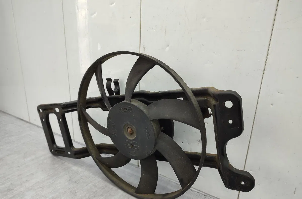 Ventilateur de refroidissement RENAULT CLIO 2 PHASE 1 occasion