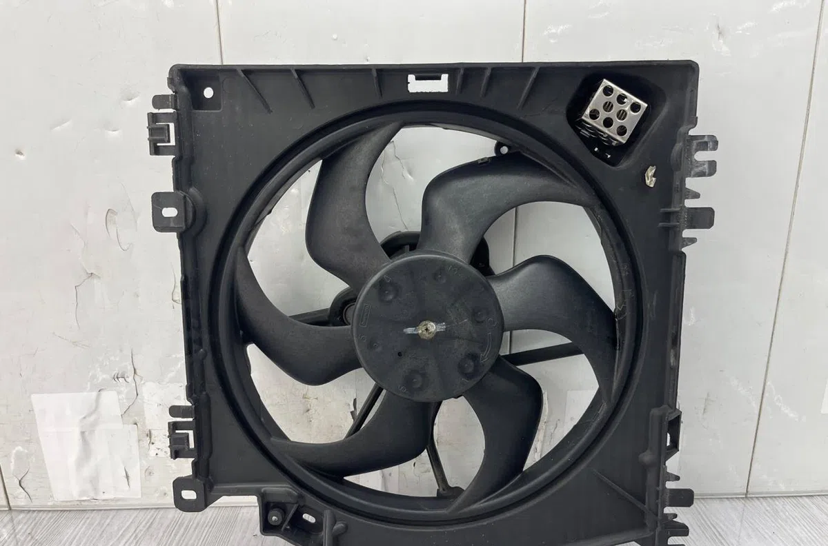 Ventilateur de refroidissement RENAULT CLIO 3 PHASE 1 occasion