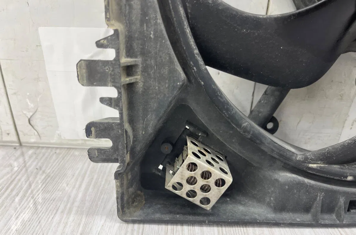 Ventilateur de refroidissement RENAULT CLIO 3 PHASE 2 BREAK occasion