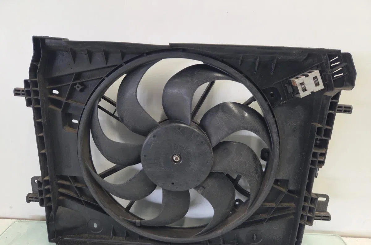 Ventilateur de refroidissement RENAULT CLIO 4 PHASE 1 BREAK occasion