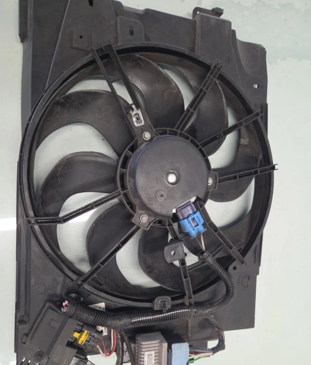 Ventilateur de refroidissement RENAULT CLIO 4 PHASE 1 BREAK occasion