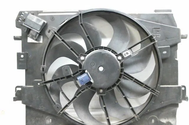 Ventilateur de refroidissement Renault CLIO IV (BH_) 0.9 tce 90 (2012) 5 portes occasion