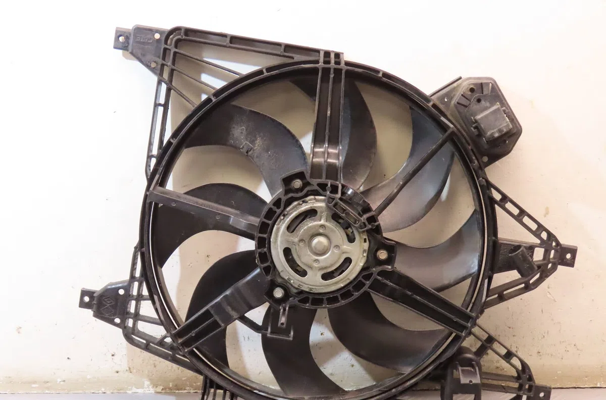 Ventilateur de refroidissement Renault KANGOO Express (FC0-1_) 1.5 dci (fc1e) (2005) 4 portes occasion