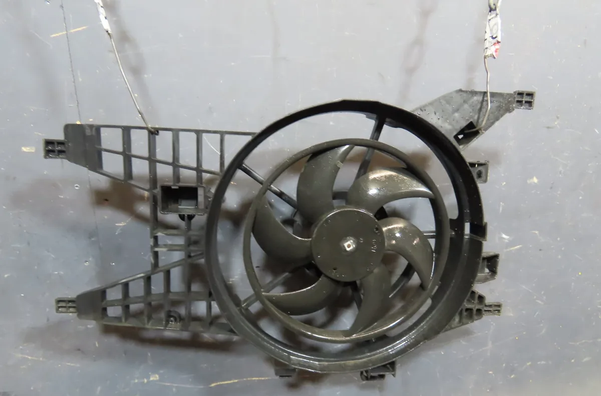 Ventilateur de refroidissement Renault KANGOO Express (FW0-1_) 1.5 dci 90 (fw0g, fw05, fw08, fw11) (2009) 4 portes occas
