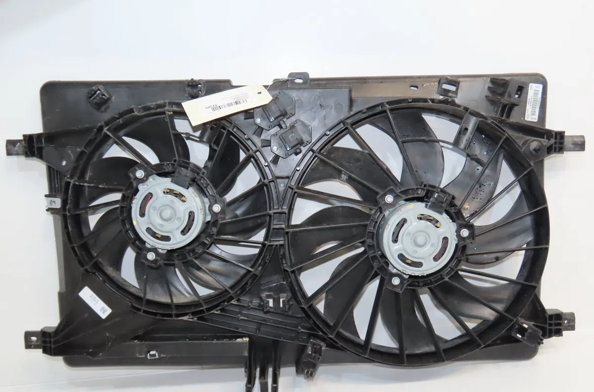 Ventilateur de refroidissement Renault MASTER III Camionnette (FV) 2.3 dci 165 rwd (fv0p, fv0u, fv10, fv12) (2014) occas