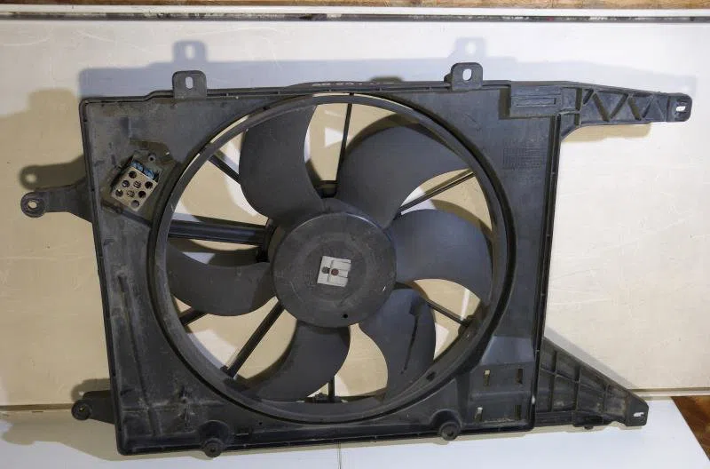 Ventilateur de refroidissement RENAULT MEGANE 1 BREAK occasion