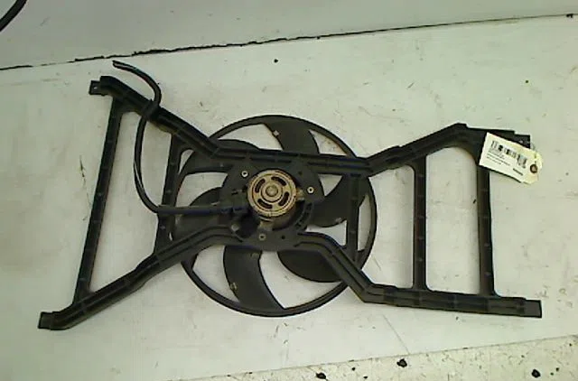 Ventilateur de refroidissement Renault MEGANE II A trois volumes (LM0-1_) 1.4 (2003) occasion