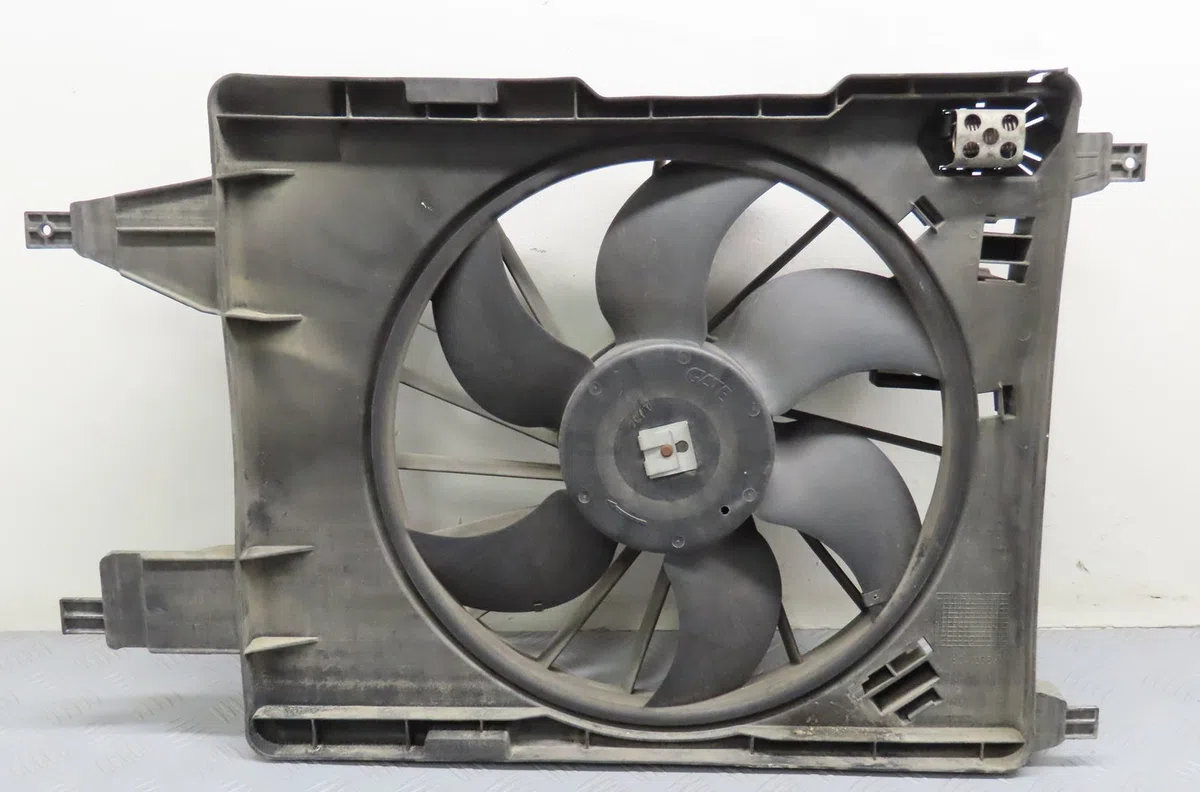 Ventilateur de refroidissement Renault MEGANE II (BM0-1_, CM0-1_) 1.9 dci (2005-2009) occasion