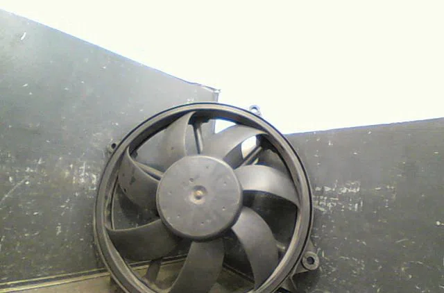Ventilateur de refroidissement Renault MEGANE III 3-5 portes (BZ0-1_, B3_) 1.2 tce (bz2b, bz11) (2012-2015) 5 portes occ