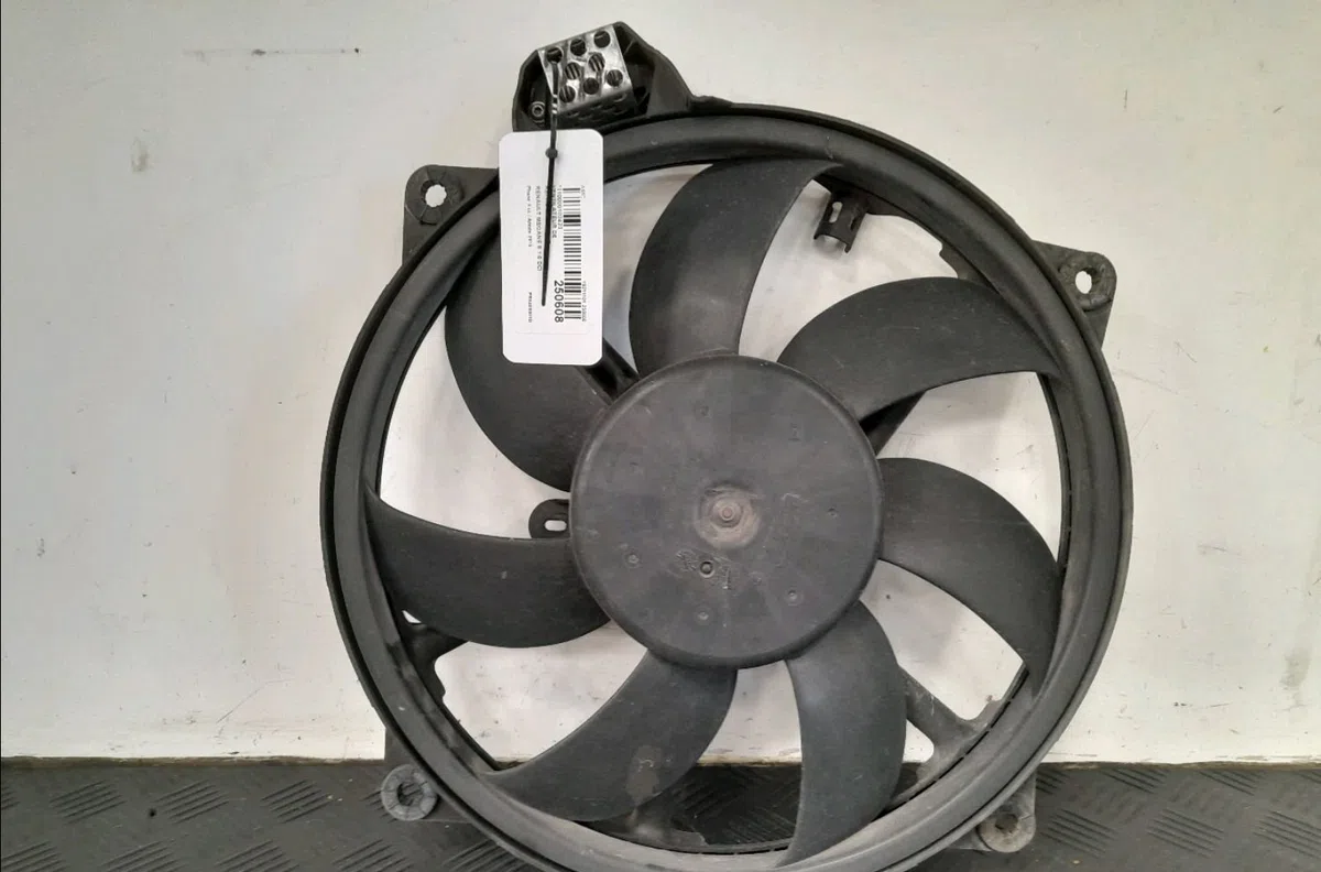 Ventilateur de refroidissement Renault MEGANE III 3-5 portes (BZ0-1_, B3_) 1.6 dci (bz00, bz12, bz13) (2011-2015) 5 port